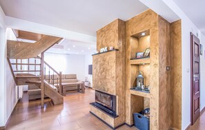 Fernseher, Kamin