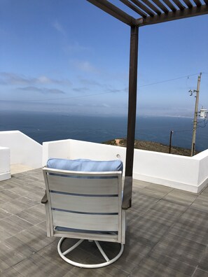 Terrace/patio - Ocean View, modern new, private, quiet guarded community (Ensenada)