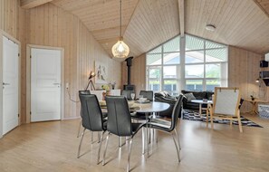 Dining - Nice home in Hemmet with sauna (Hemmet)