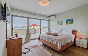 3 Schlafzimmer, kostenloses WLAN, Bettwäsche