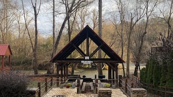 Enceinte de lâhĂ©bergement