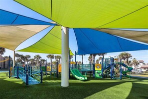 Children's area - Oceanfront 2BR/2BA Condo, Thanksgiving, Christmas, book your holiday @ the beach (New Smyrna Beach)