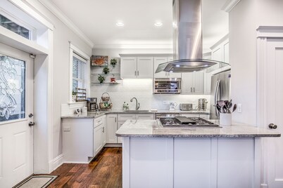 Spacious Family & Friends House Across From Tower Grove Park