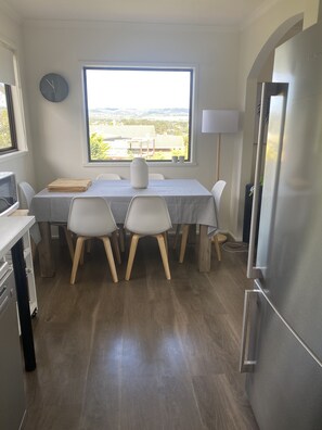 Dining - Sea Renity (Safety Beach)