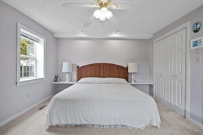 Room - Annie Lee's (Harkers Island)