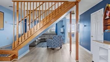 House, 3 Bedrooms | Living room