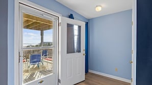 House, 3 Bedrooms | Balcony - Gotta Getaway (Harkers Island)