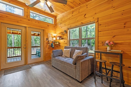 Tiny Cabin on 23 Private Lake Front Acres