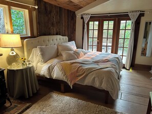 2 soverom, strykejern/-brett, wi-fi (inkludert) og sengetøy