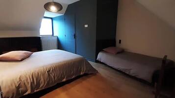 3 chambres, fer et planche Ă repasser, Wi-Fi gratuit