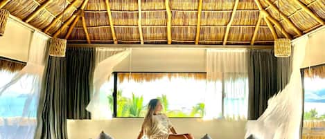 Panoramic-Villa | Verdunkelungsvorhänge, schallisolierte Zimmer, Bügeleisen/Bügelbrett