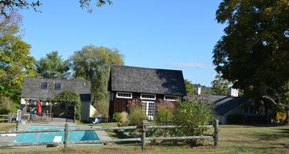 Large family compound , guest house, barn, pool on 13 acres