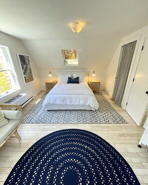 3 habitaciones, tabla de planchar con plancha, wifi y ropa de cama 