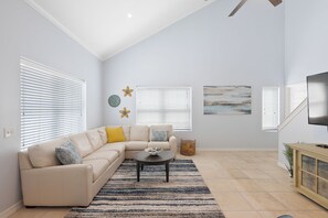 Télévision, table de tennis de table