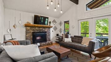 TV connectée, cheminée