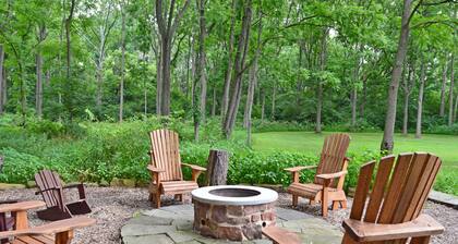 The 1764 Mohler House! Beautifully Restored Farmhouse 3BR/4BA on 9aces w/firepit