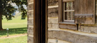 The 1764 Mohler House! Beautifully Restored Farmhouse 3BR/4BA on 9aces w/firepit