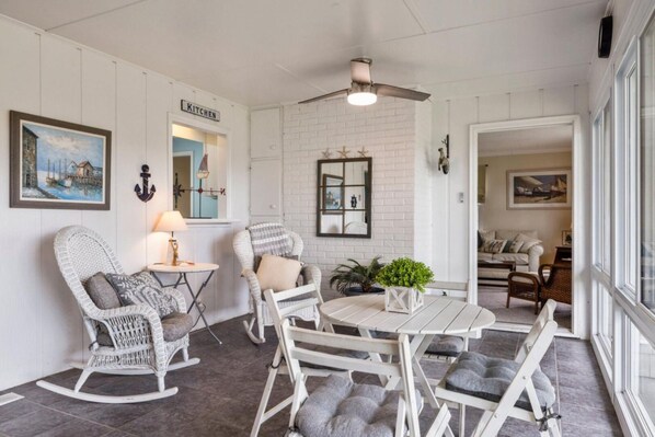 Casa, 3 habitaciones | Terraza o patio