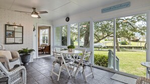 Maison, 3 chambres | Balcon