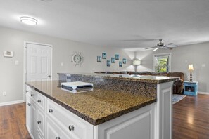 Maison, 3 chambres | Cuisine privée