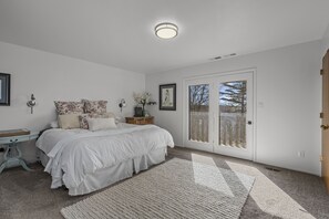 8 habitaciones, escritorio y wifi gratis 