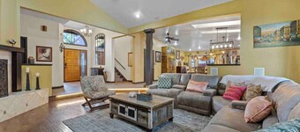 Spacious home w/ HOT TUB near UNR, San Rafael Park