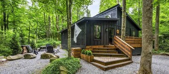 Romantic Smoky Mountain Getaway • Blackbear Lodge