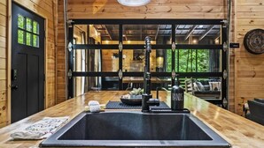 Interior - Romantic Smoky Mountain Getaway • Blackbear Lodge (Cosby)