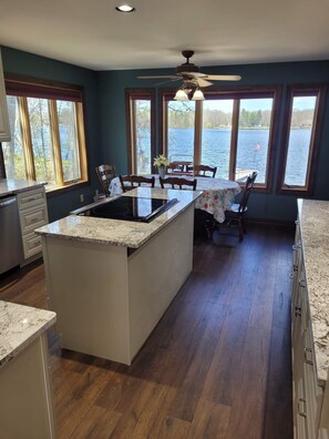 Fridge, microwave, oven, stovetop - Waterfront Cabin on Beautiful Peavy Lake! Sandy Beach with Crystal Clear Waters! (Hillman)