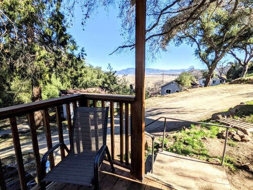 # 2. Eagle's Perch - 1 Bedroom Cabin with Fireplace & Views