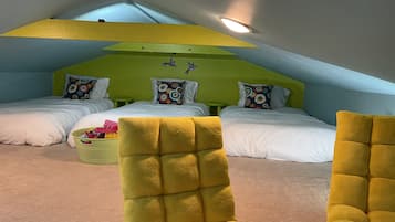 3 makuuhuonetta, vauvan matkasänky, ilmainen Wi-Fi, vuodevaatteet