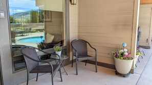 Terrace/patio - Starboard Cabana - Unit 2 (Chelan)