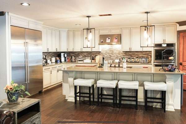 Frigorífic, microones, forn i placa de cuina