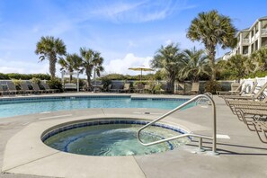 Kolam renang outdoor