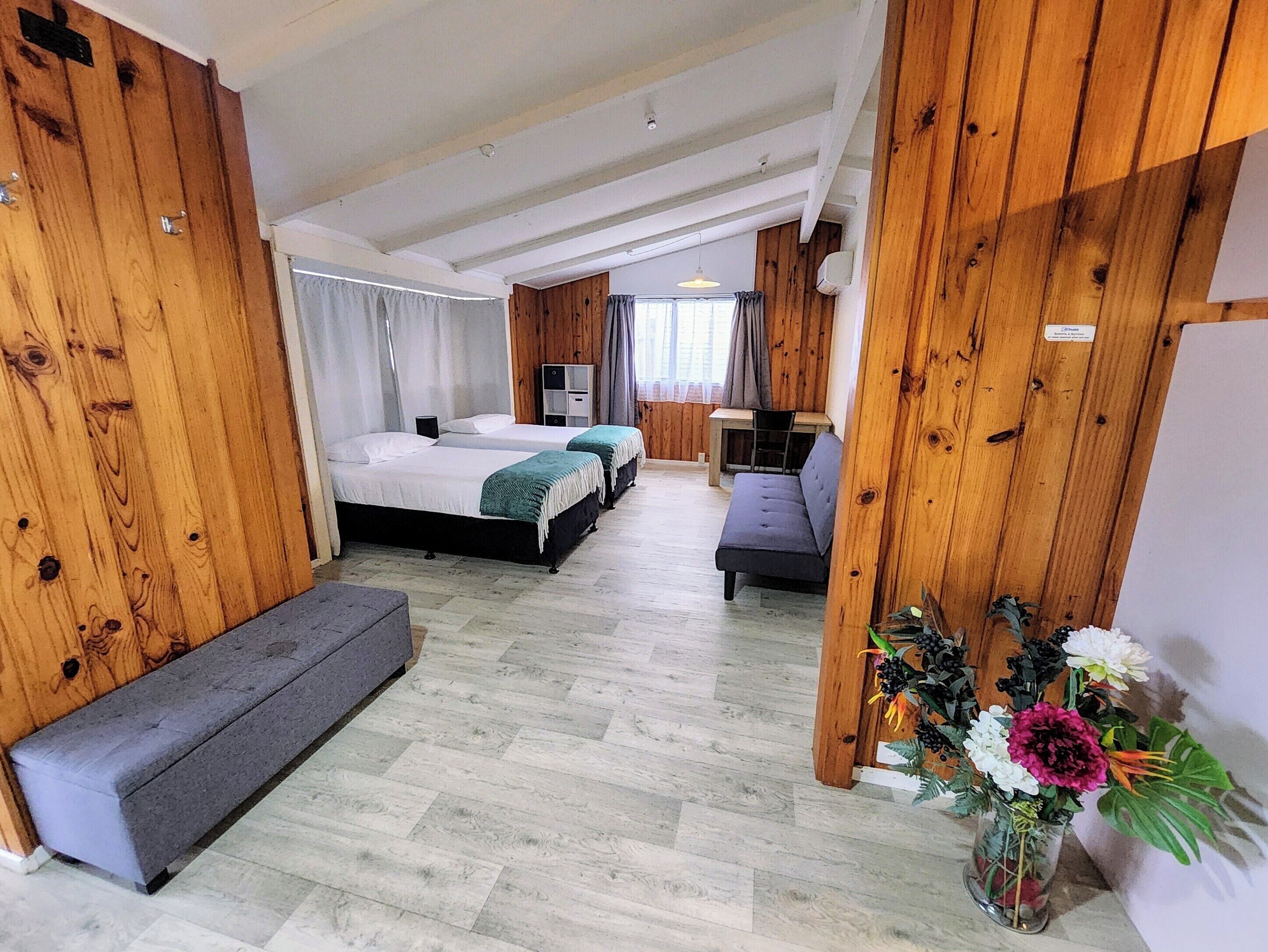 Economy House | Free WiFi, bed sheets