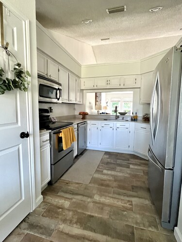 The Perfect Summer Plan with Pool in Rockwall.        STR 2024-1571