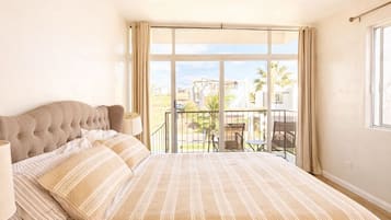 6 quartos, Wi-Fi de cortesia, roupa de cama