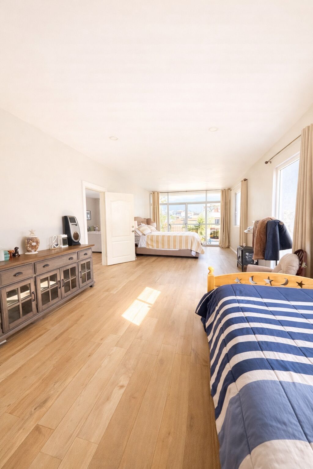 6 間睡房、免費 Wi-Fi、床單、方便輪椅出入