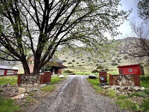 Property grounds - Hole in the Wall Getaway - New Listing! (Cody)