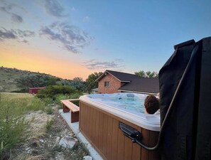 Tina de hidromasaje al aire libre