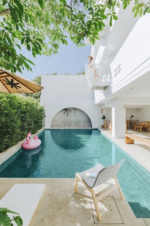 Pool - Bedline Hotel (Phuket)