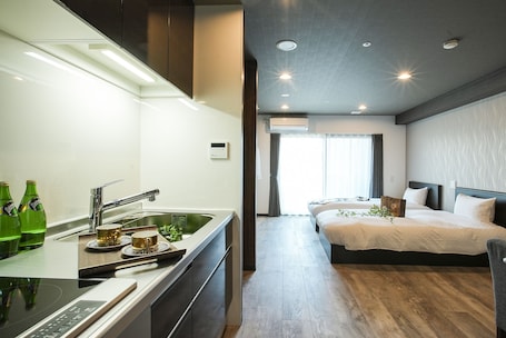 冰箱、微波炉、烤盘、厨具/餐具