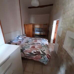 2 camere, ferro/asse da stiro, Wi-Fi gratuito, lenzuola