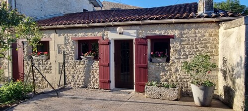 Le Clos Saint Martin De Juillers