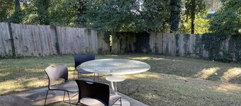 Stone Mountain Getaway: Pet-Friendly, Outdoor Space, Close to Atlanta's Vibrant Scene