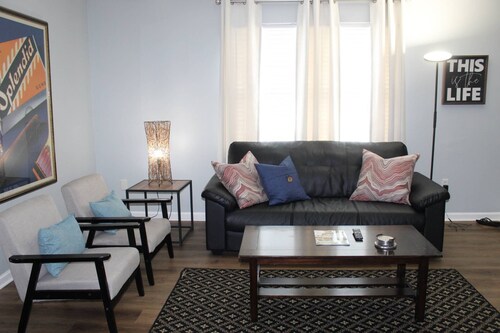 Stone Mountain Getaway: Pet-Friendly, Outdoor Space, Close to Atlanta's Vibrant Scene