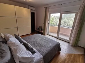 4 Schlafzimmer, B�ügeleisen/Bügelbrett, kostenloses WLAN, Bettwäsche