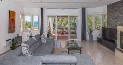 Vacation that you deserve, relaxing luxury house