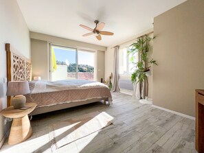 4 bedrooms, free WiFi, bed sheets - Attractive villa with wonderful sea view close to the beach (Roquebrune-sur-Argens)