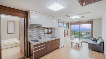 Basic Room, 1 Bedroom (2nadong 201) | 1 bedroom, free WiFi